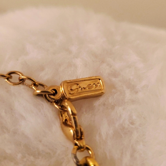 Guess Gold Rope Chain Necklace - Picture 3 of 5